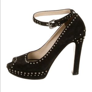 Prada (authentic)heels size 9 1/2 good condition has been worn (black/grey)